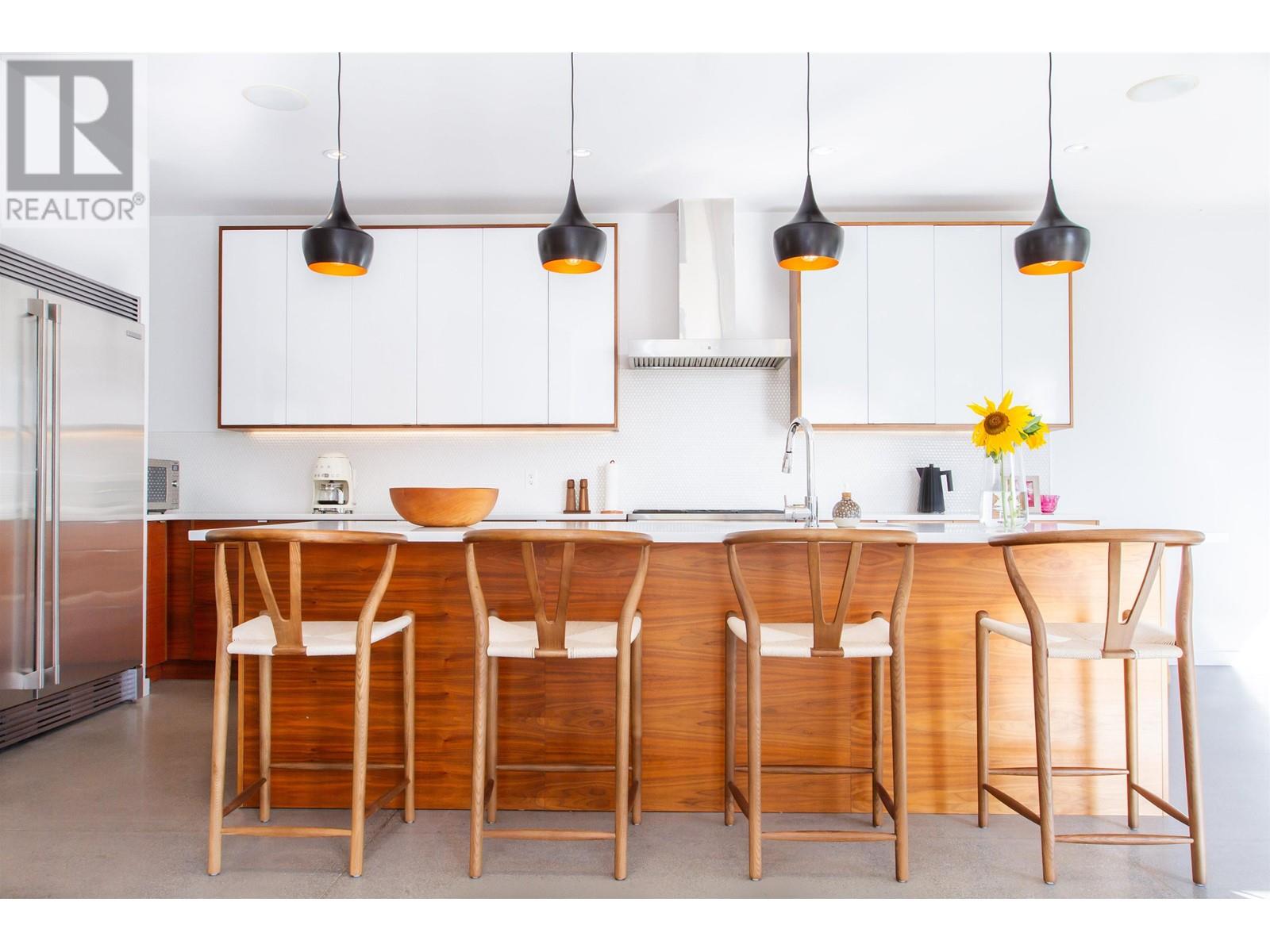 2086 Crumpit Woods Drive, Squamish, British Columbia  V8B 0T6 - Photo 6 - R2818278