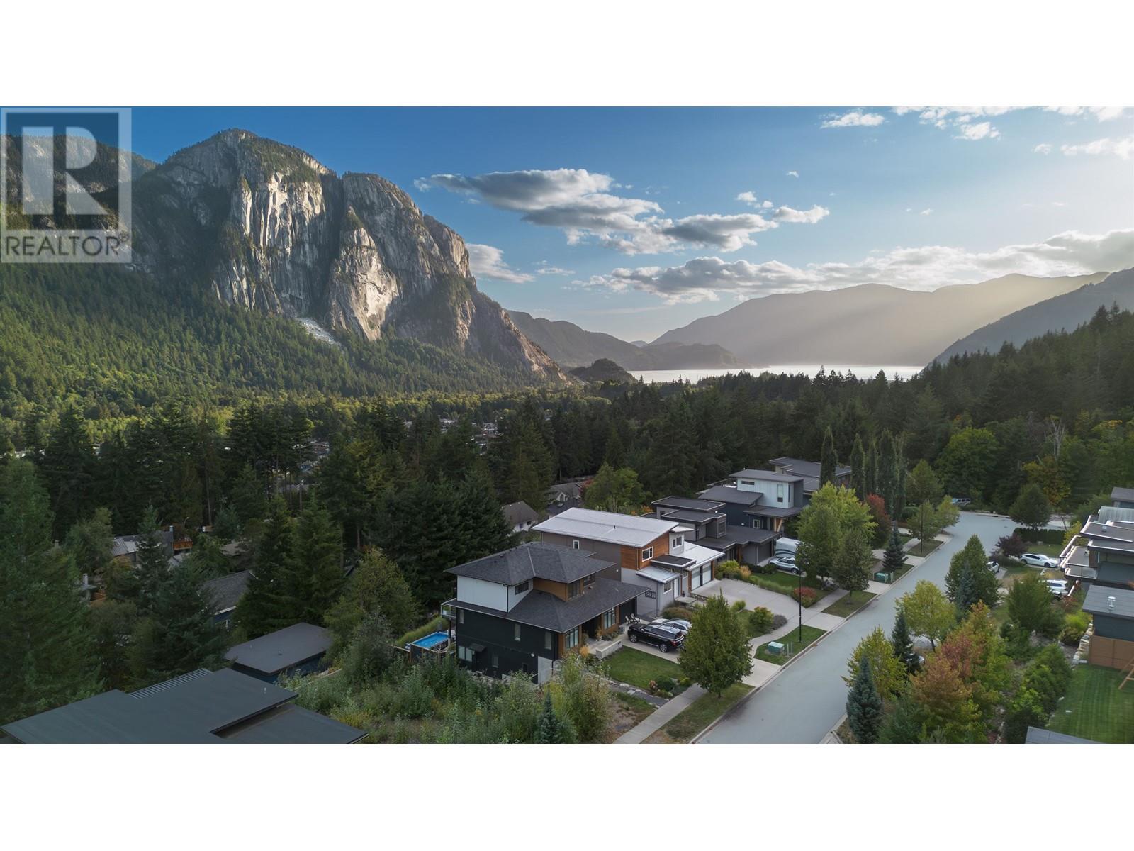 2086 Crumpit Woods Drive, Squamish, British Columbia  V8B 0T6 - Photo 35 - R2818278