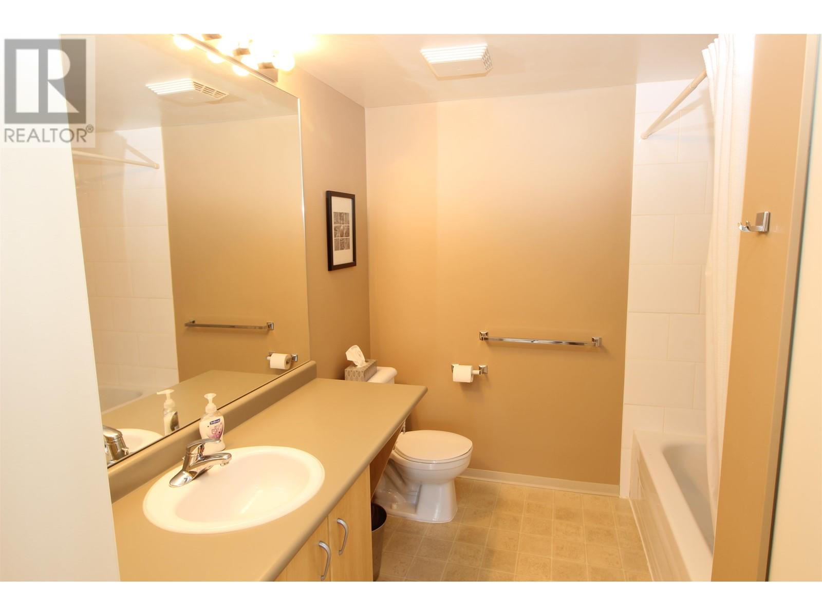1604 121 W 15th Street, North Vancouver, British Columbia  V7M 1R8 - Photo 7 - R2810348