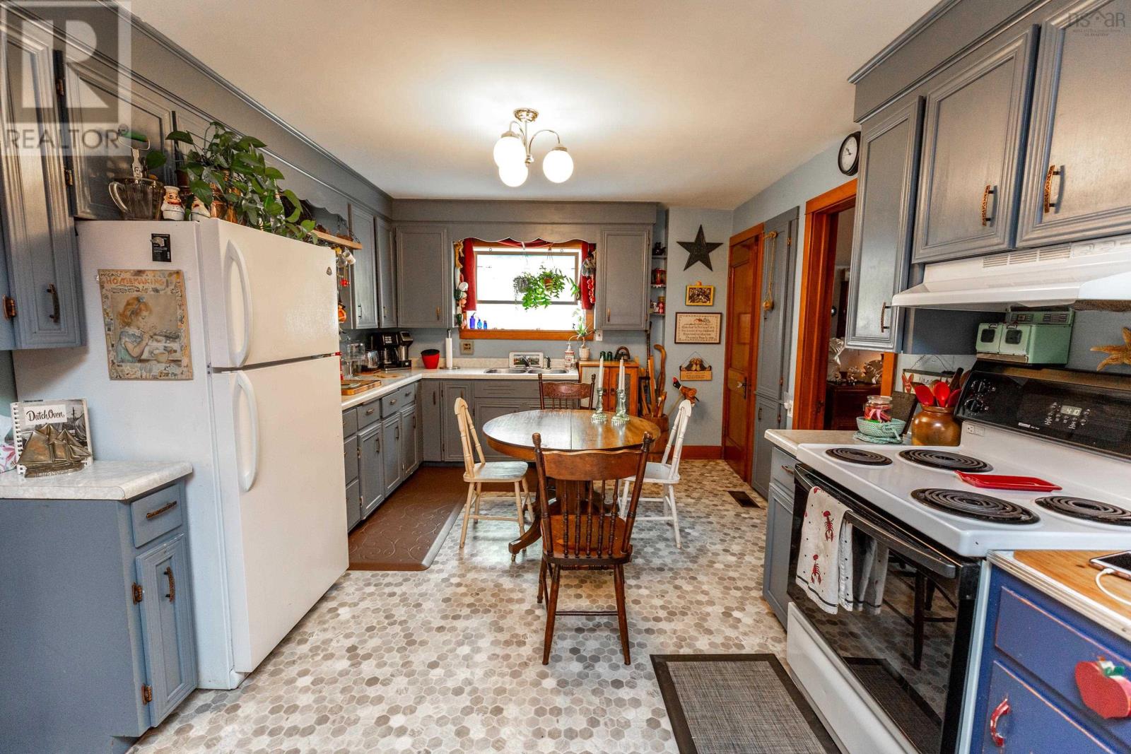 29 Linden Avenue, Lunenburg, Nova Scotia  B0J 2C0 - Photo 12 - 202320009