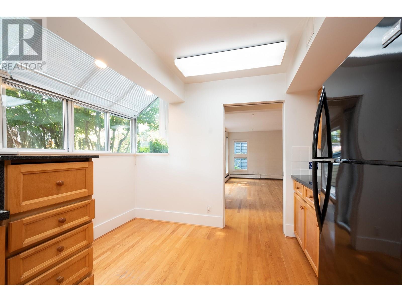 2448 W 6th Avenue, Vancouver, British Columbia  V6K 1W3 - Photo 21 - R2824149