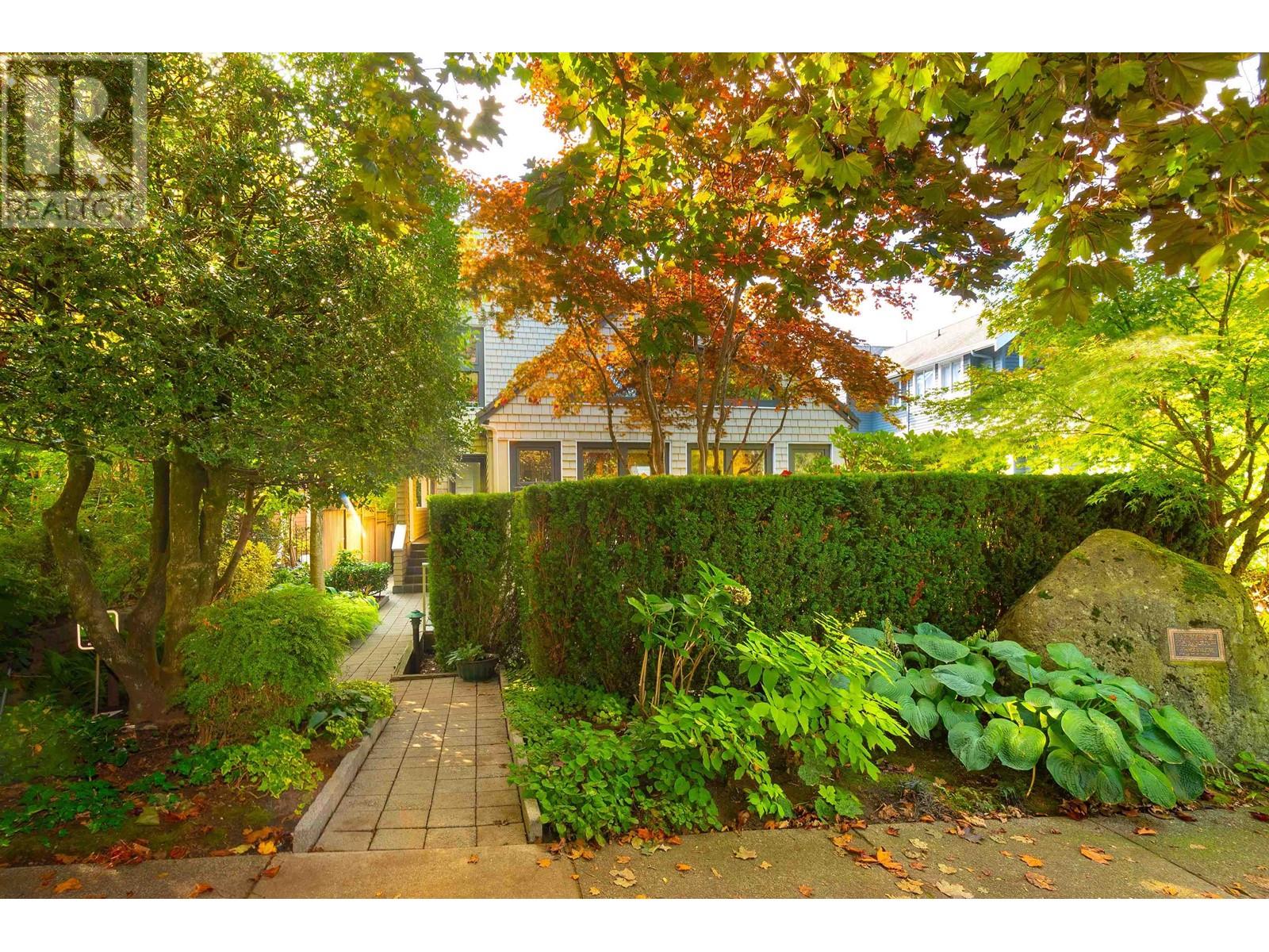 2448 W 6TH AVENUE, vancouver, British Columbia