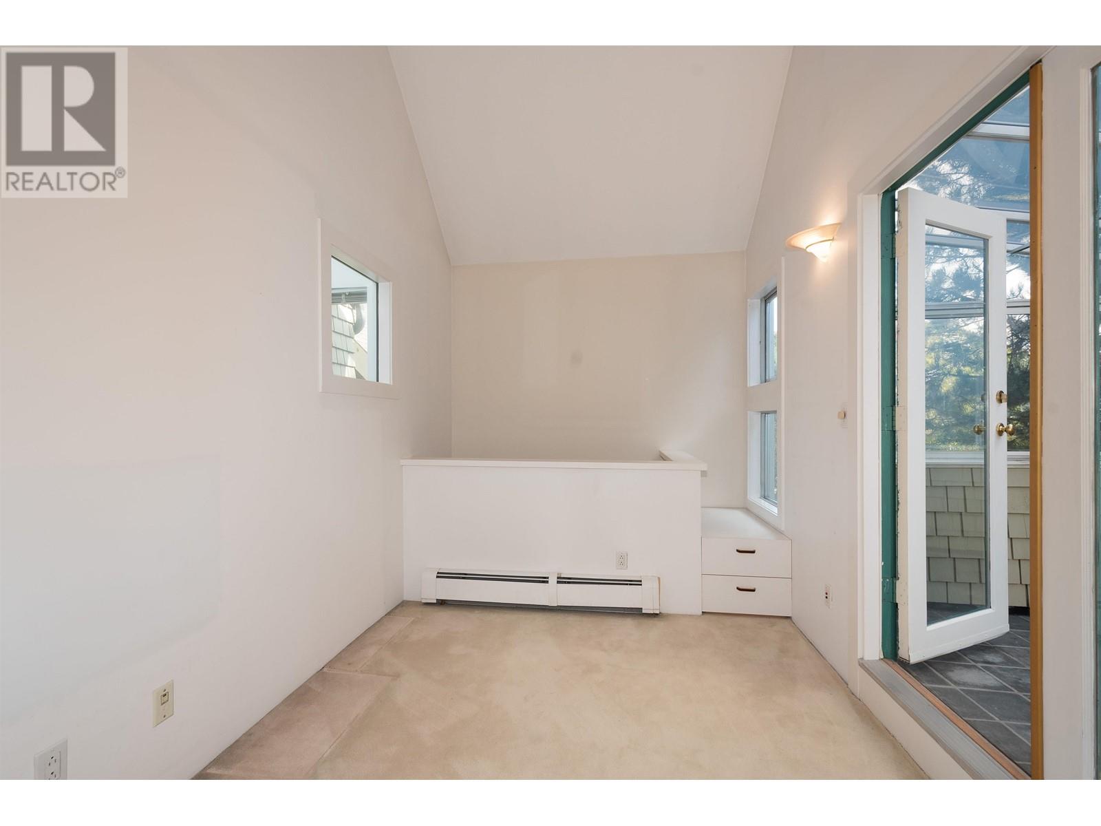 2448 W 6th Avenue, Vancouver, British Columbia  V6K 1W3 - Photo 30 - R2824149