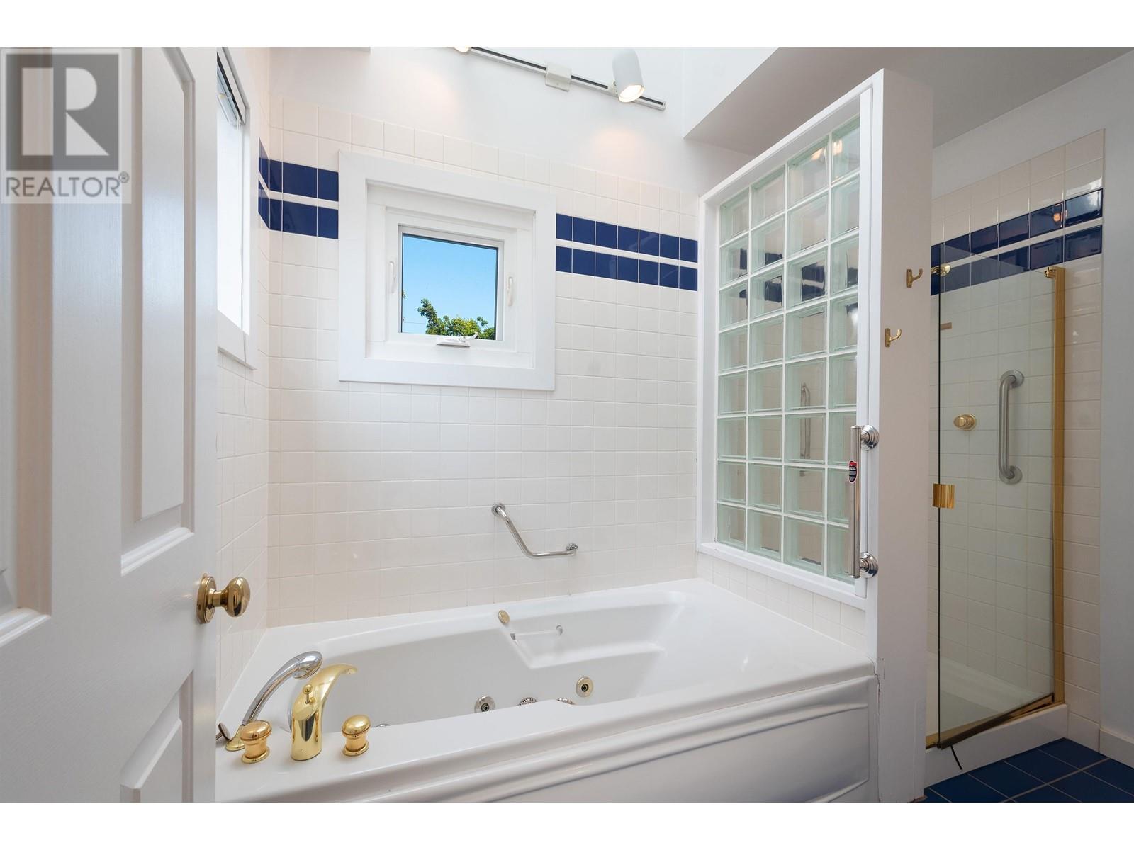 2448 W 6th Avenue, Vancouver, British Columbia  V6K 1W3 - Photo 28 - R2824149