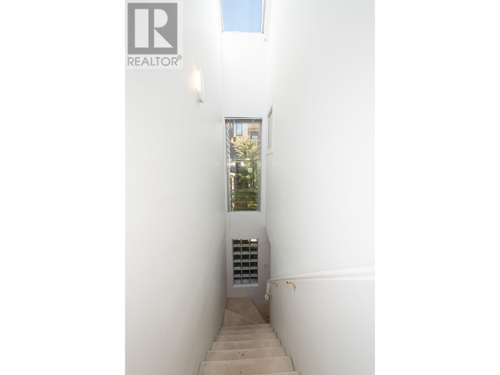 2448 W 6th Avenue, Vancouver, British Columbia  V6K 1W3 - Photo 23 - R2824149