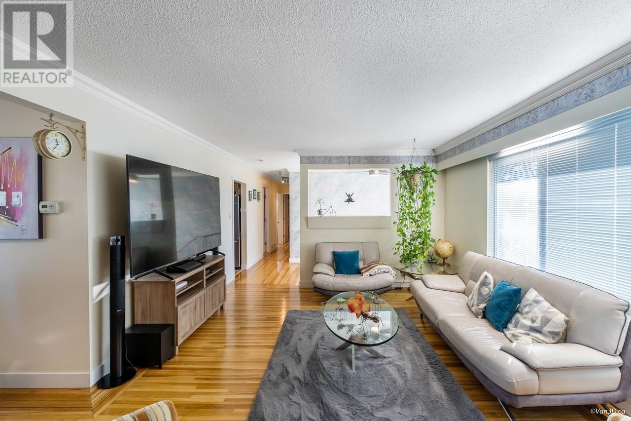 4561 CHARLOTTE COURT, burnaby, British Columbia