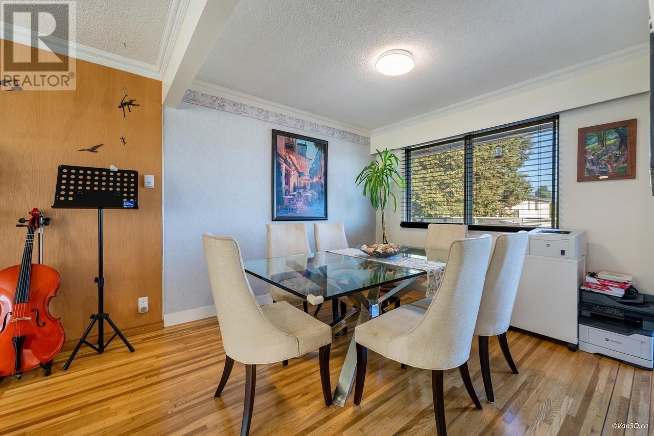4561 Charlotte Court, Burnaby, British Columbia  V5G 3T9 - Photo 3 - R2824367