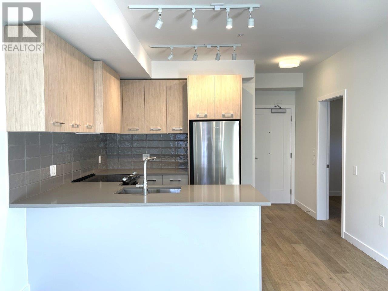 101 4933 Clarendon Street, Vancouver, British Columbia  V5R 3J3 - Photo 3 - R2824354