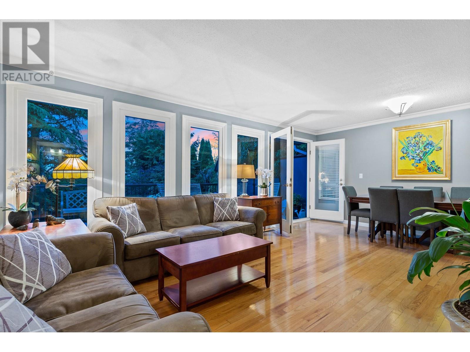 1038 MATHERS AVENUE, west vancouver, British Columbia