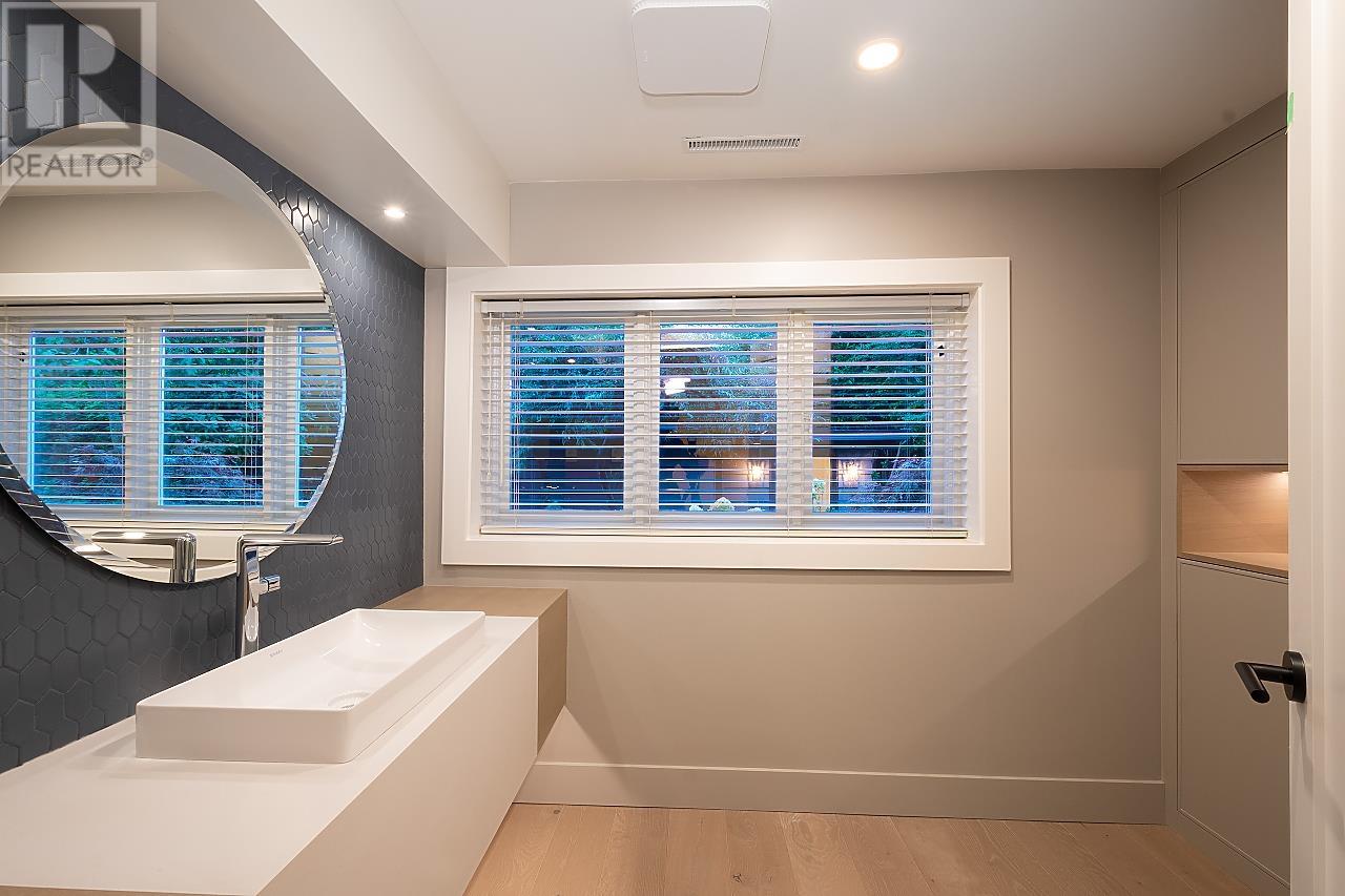 1565 19th Street, West Vancouver, British Columbia  V7V 3X5 - Photo 34 - R2824745
