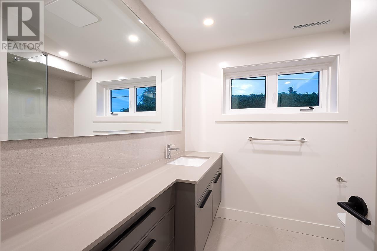 1565 19th Street, West Vancouver, British Columbia  V7V 3X5 - Photo 37 - R2824745