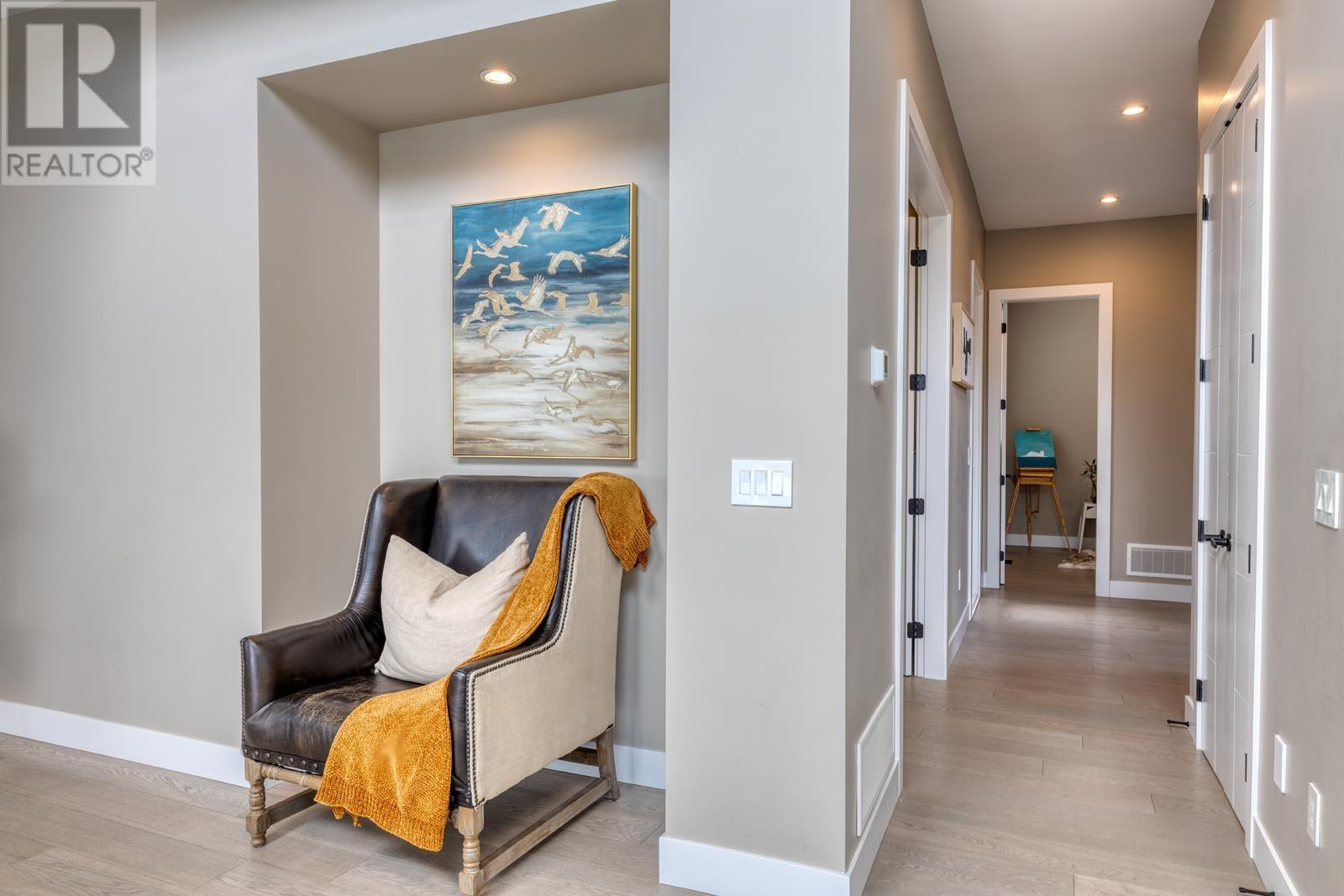 1432 Shay Street, Coquitlam, British Columbia  V3E 0M3 - Photo 5 - R2815282