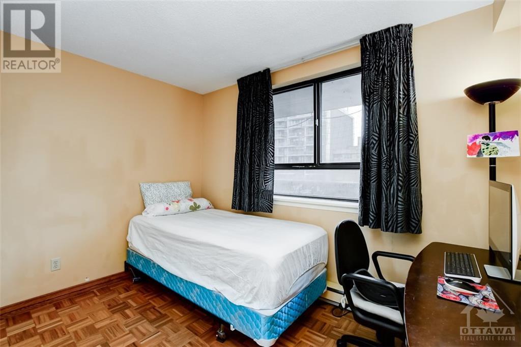 Photo 19 of listing located at 470 LAURIER AVENUE UNIT#1205