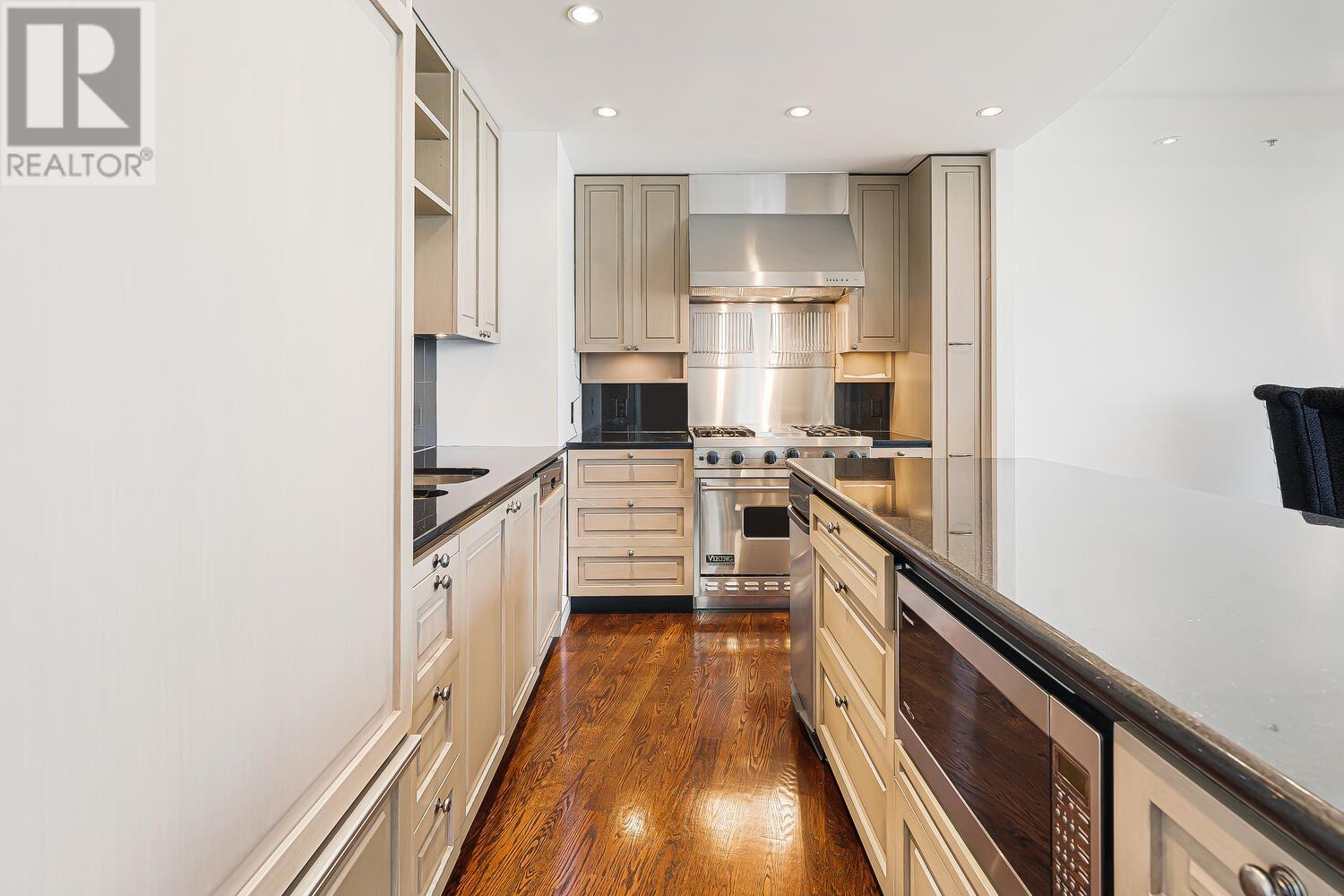 4202 938 Nelson Street, Vancouver, British Columbia  V6Z 3A7 - Photo 5 - R2810672
