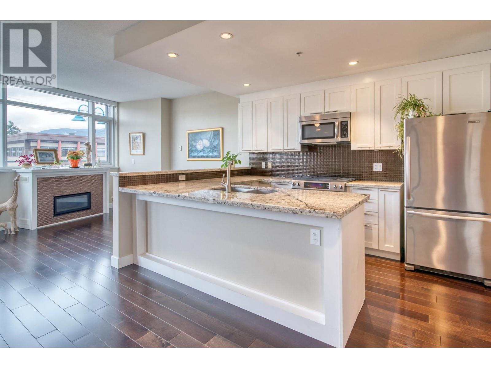210 5665 Teredo Street, Sechelt, British Columbia  V7Z 0J2 - Photo 6 - R2824018
