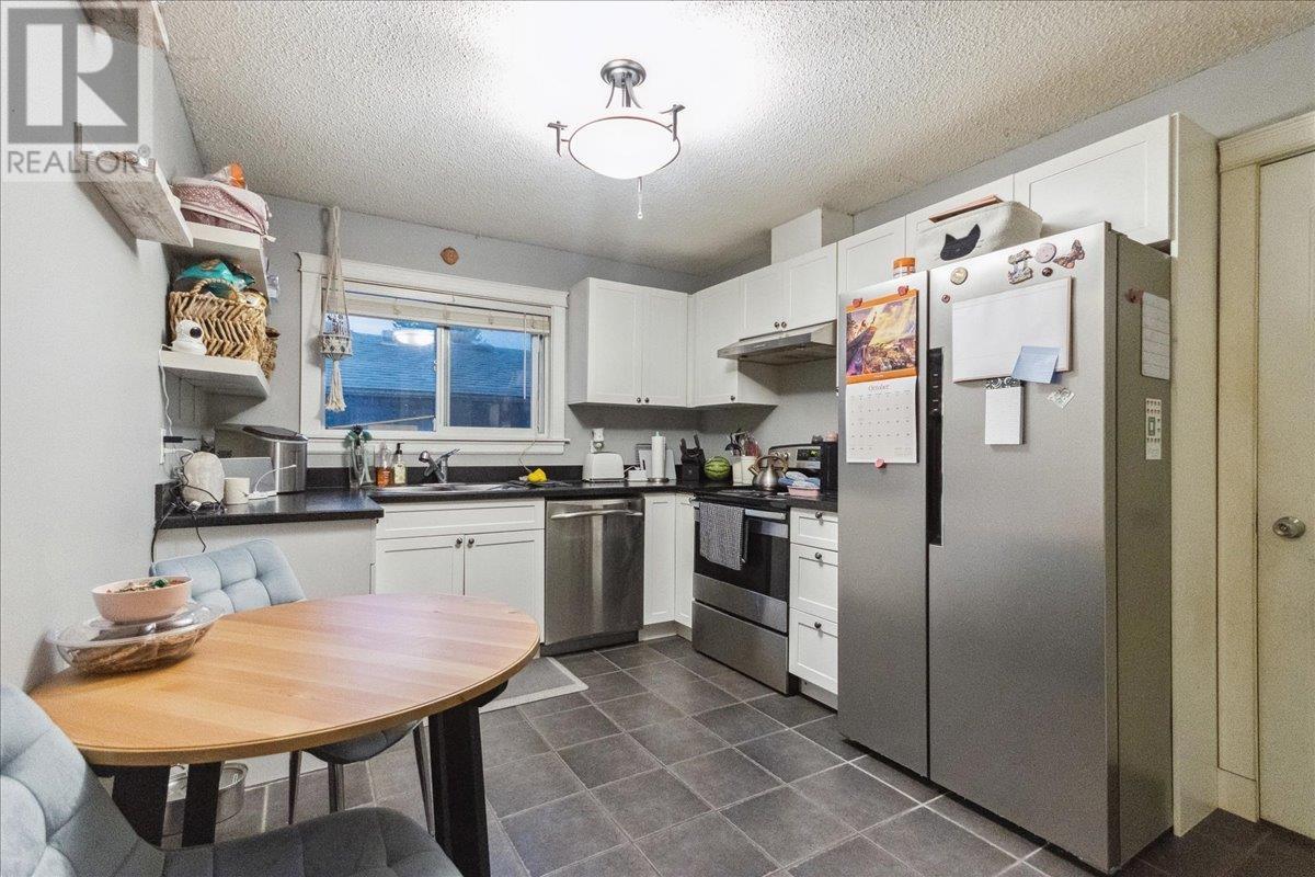 11939-11941 Hood Street, Maple Ridge, British Columbia  V2X 5C1 - Photo 3 - R2822868