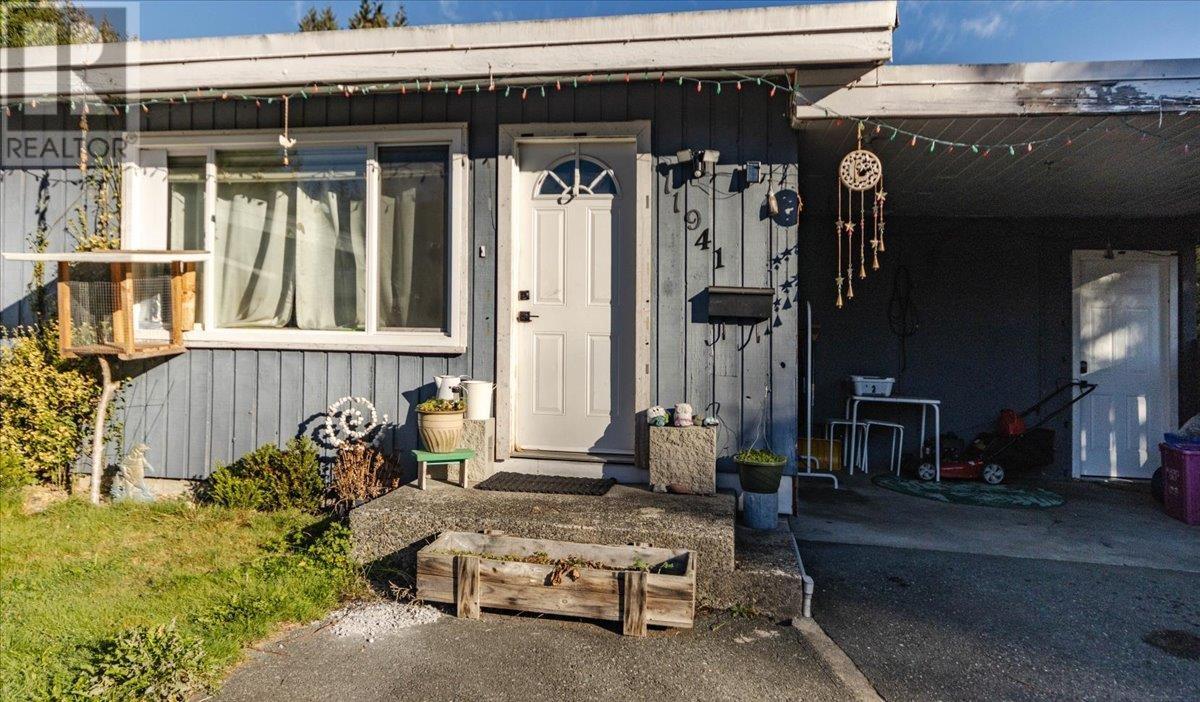 11939-11941 Hood Street, Maple Ridge, British Columbia  V2X 5C1 - Photo 2 - R2822868