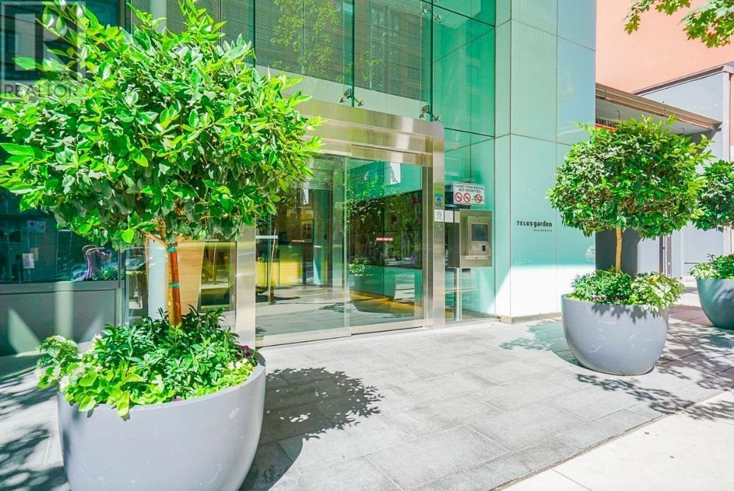 1802 777 Richards Street, Vancouver, British Columbia  V6B 0M6 - Photo 2 - R2824778