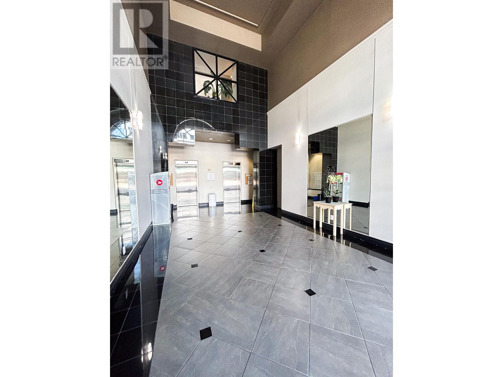 810 1268 W Broadway, Vancouver, British Columbia  V6H 1G6 - Photo 2 - R2824811