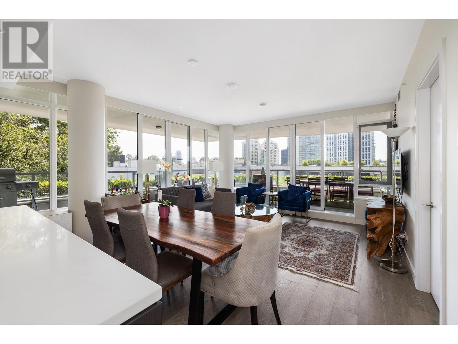 202 768 Arthur Erickson Place, West Vancouver, British Columbia  V7T 0B6 - Photo 3 - R2790023