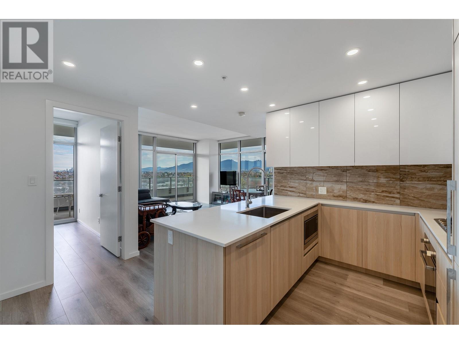 1808 1888 Gilmore Avenue, Burnaby, British Columbia  V5C 0L2 - Photo 4 - R2824803