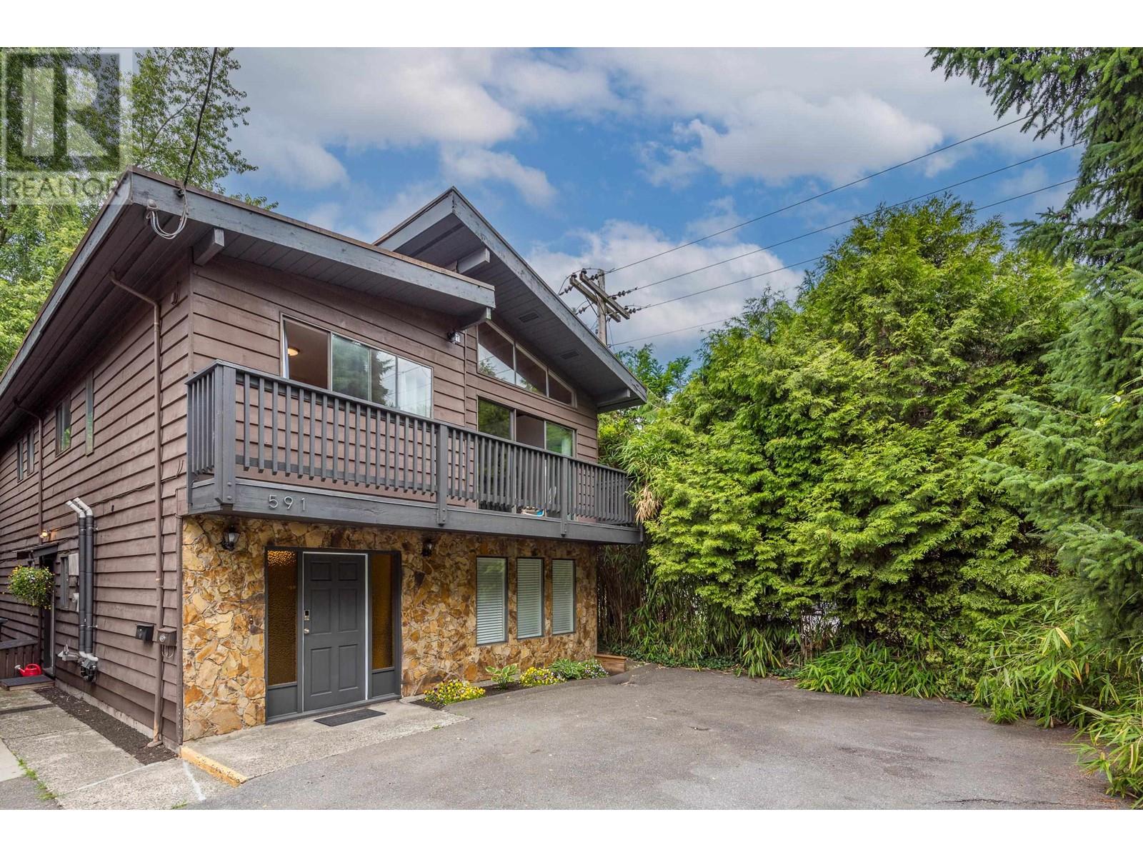 591 RIVERSIDE DRIVE, north vancouver, British Columbia