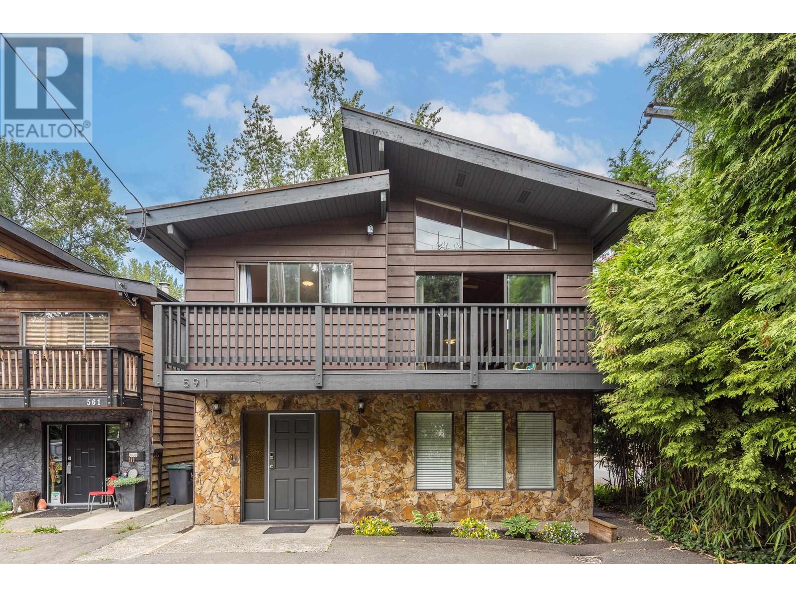 591 Riverside Drive, North Vancouver, British Columbia  V7H 1V2 - Photo 2 - R2820080