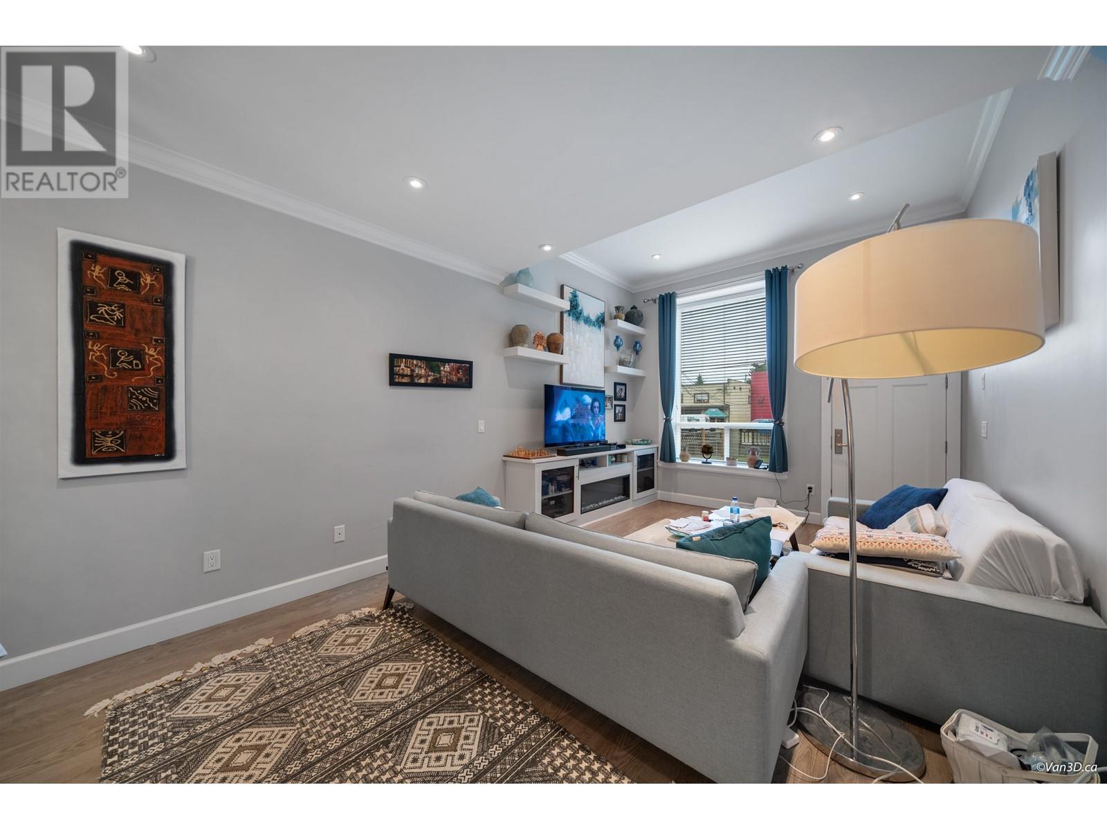 7753 Wedgewood Street, Burnaby, British Columbia  V5E 2E5 - Photo 4 - R2823452