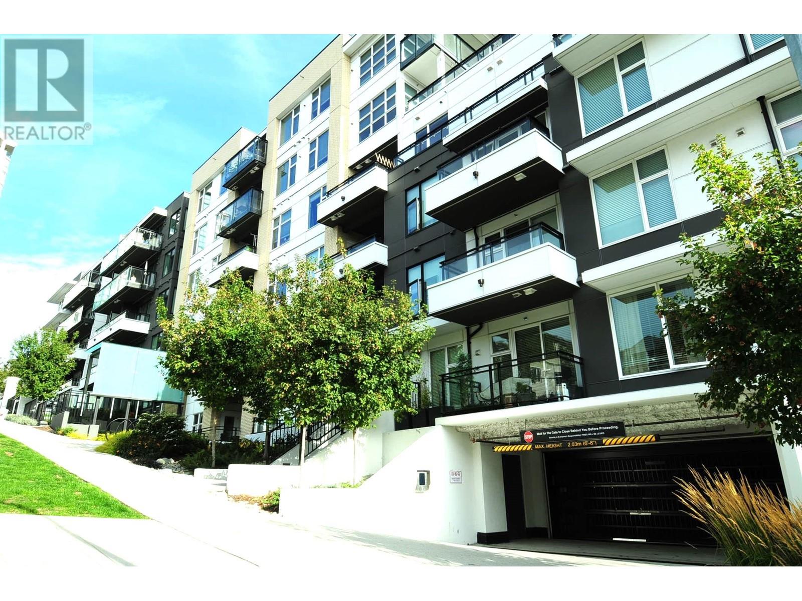 307 1012 Auckland Street, New Westminster, British Columbia  V3M 0M3 - Photo 2 - R2820989