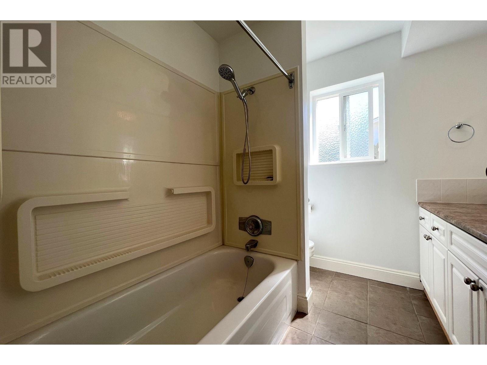19xx Fell Avenue, Burnaby, British Columbia  V5B 3Z6 - Photo 14 - R2809028