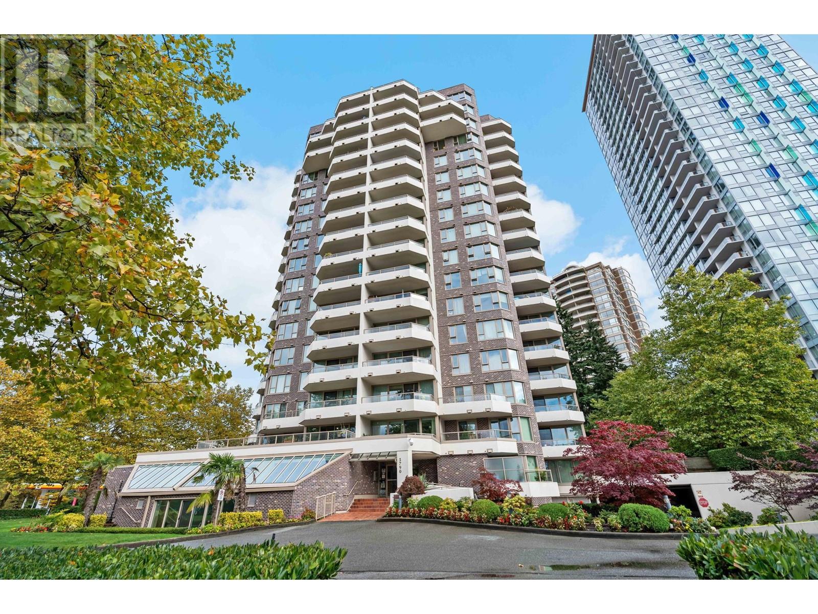 401 5790 PATTERSON AVENUE, burnaby, British Columbia