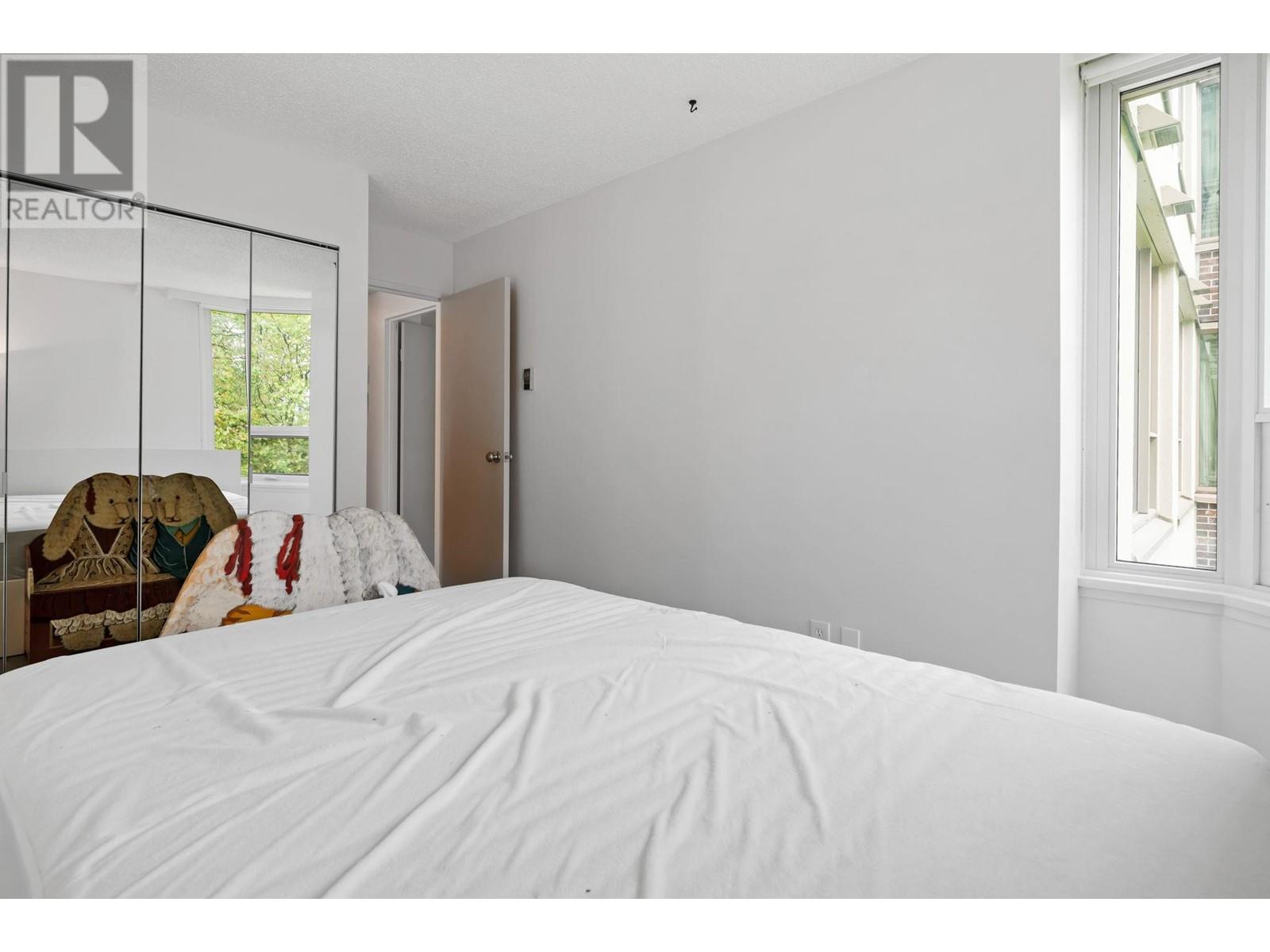 401 5790 Patterson Avenue, Burnaby, British Columbia  V5H 4H6 - Photo 12 - R2824822