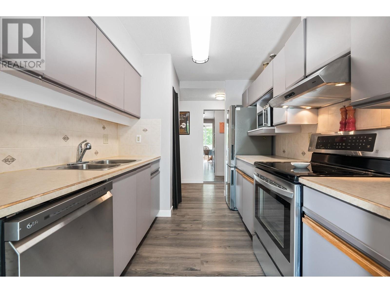 401 5790 Patterson Avenue, Burnaby, British Columbia  V5H 4H6 - Photo 15 - R2824822