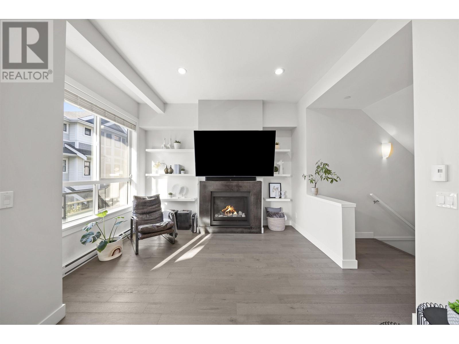 3 111 Wood Street, New Westminster, British Columbia  V3M 0J8 - Photo 4 - R2824828