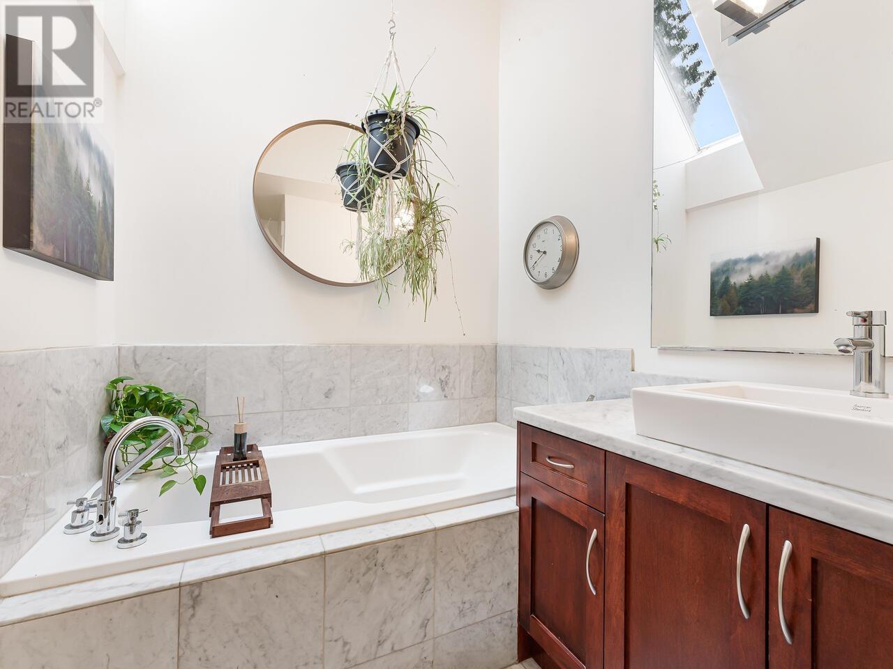 1610 St. Andrews Avenue, North Vancouver, British Columbia  V7L 3L6 - Photo 17 - R2824843