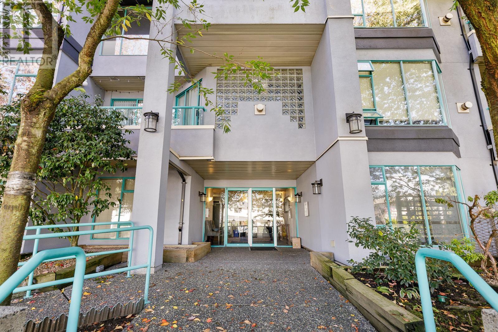 208 1966 Coquitlam Avenue, Port Coquitlam, British Columbia  V3B 7P8 - Photo 2 - R2824861