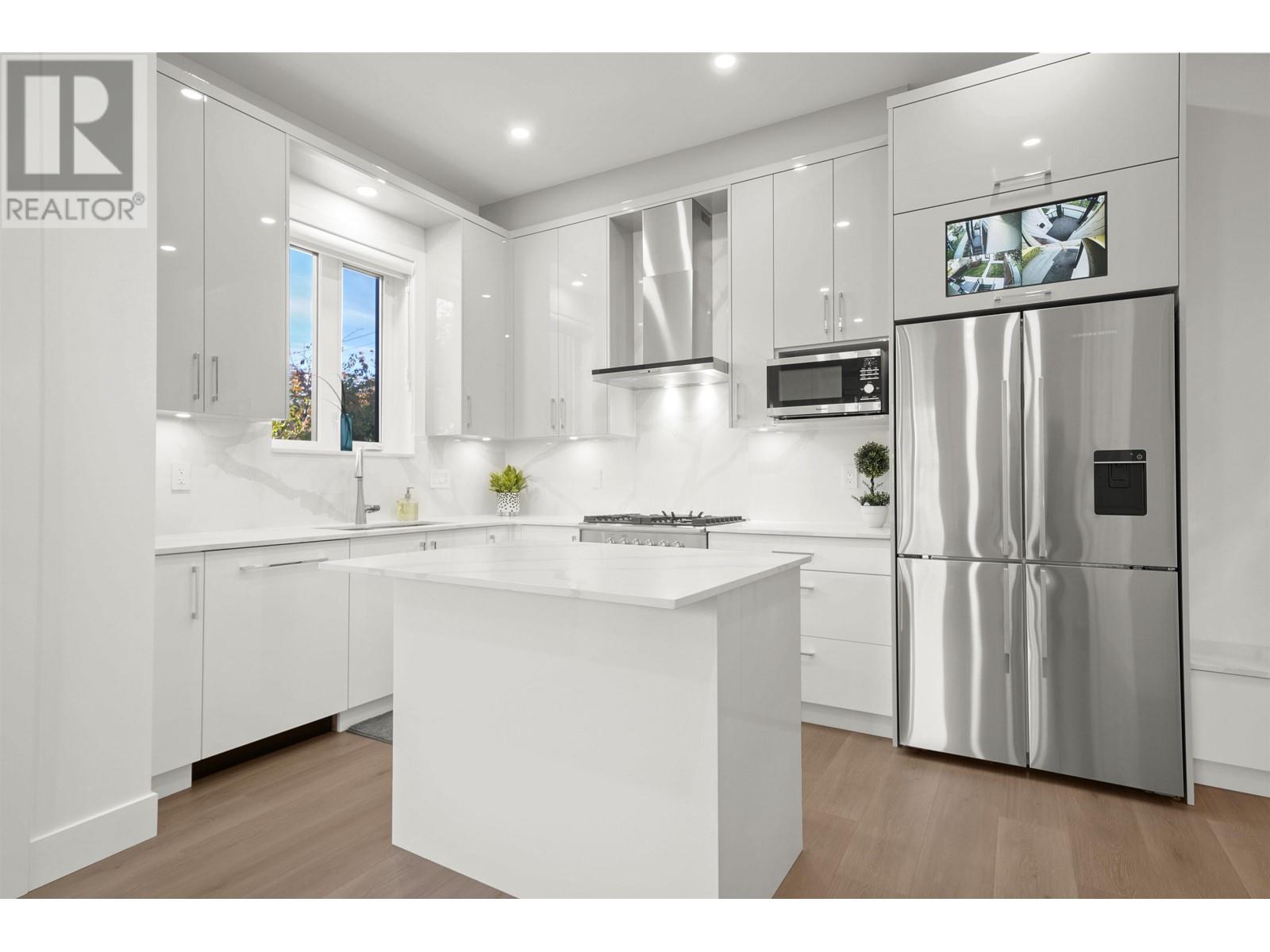 396 E 59th Avenue, Vancouver, British Columbia  V5X 3R2 - Photo 3 - R2824871