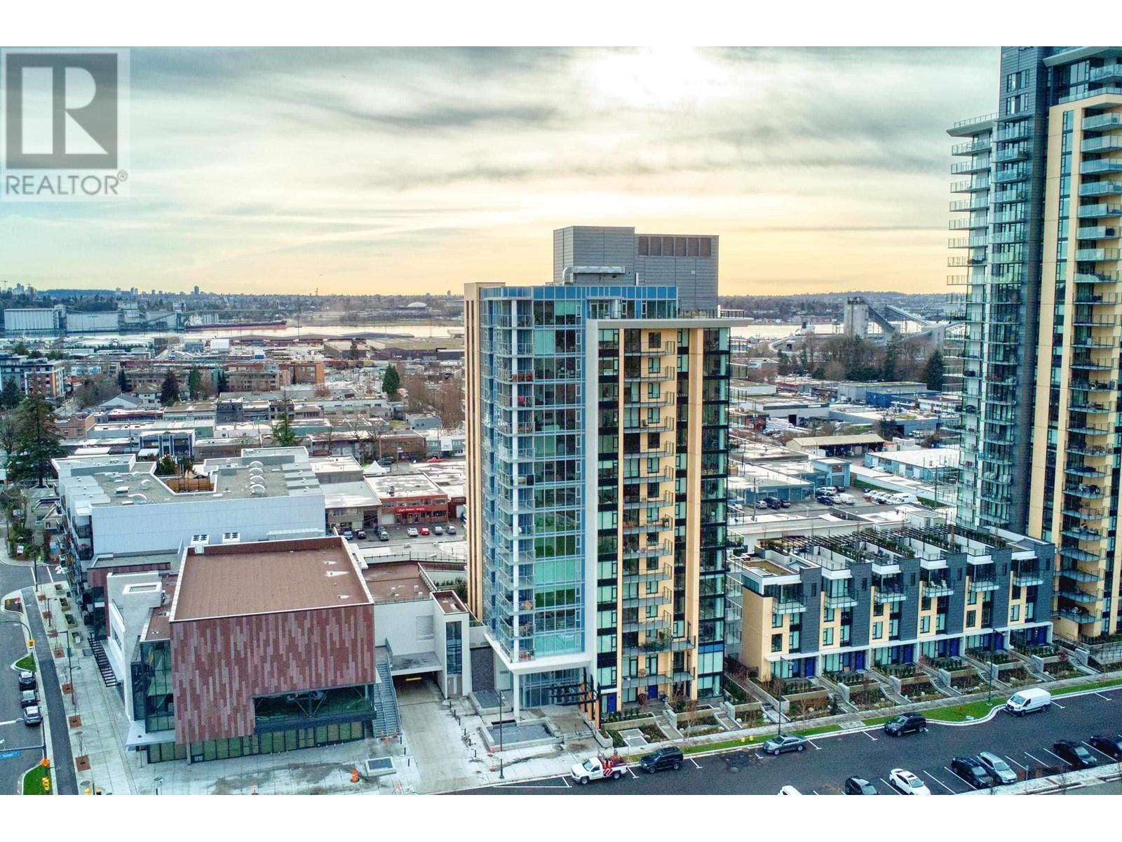 303 1471 HUNTER STREET, north vancouver, British Columbia