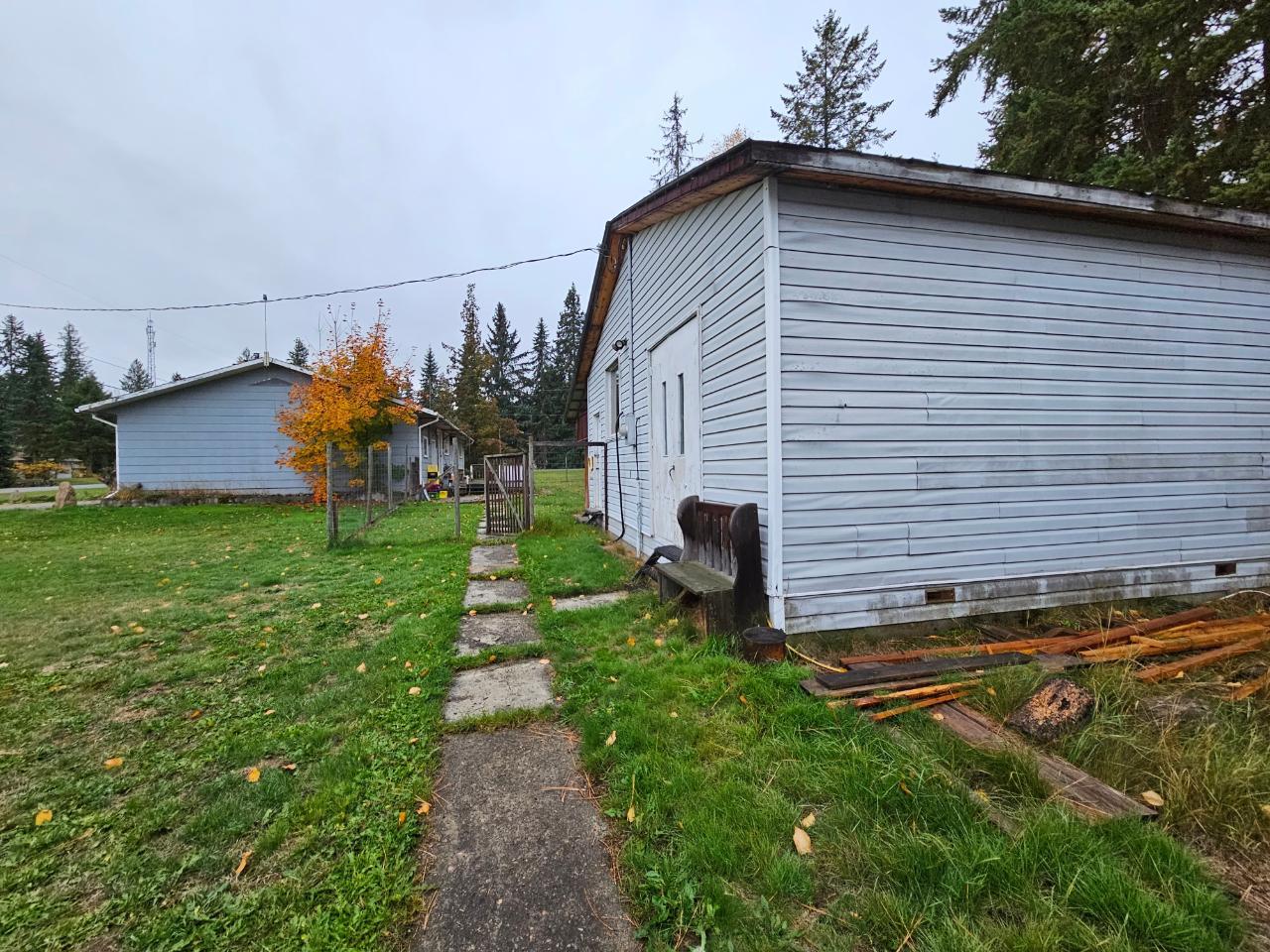 333 Monashee Avenue, Edgewood, British Columbia  V0G 1J0 - Photo 4 - 2473708