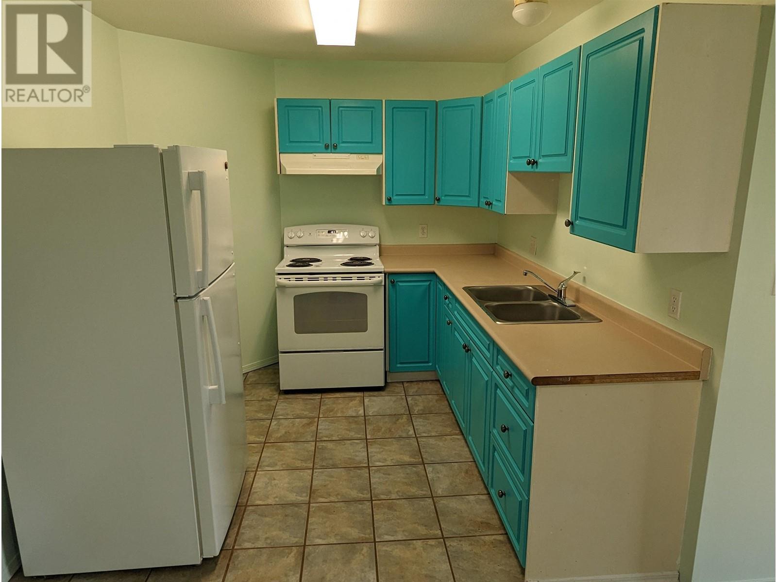 5846 Trail Avenue, Sechelt, British Columbia  V7Z 0R4 - Photo 12 - R2816309