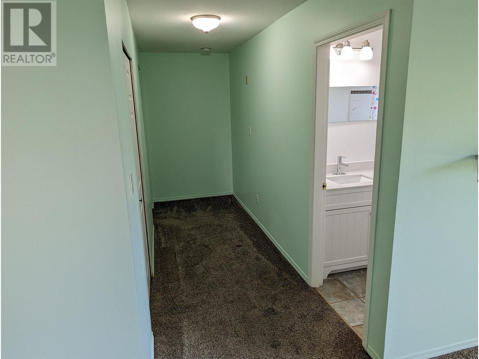 5846 Trail Avenue, Sechelt, British Columbia  V7Z 0R4 - Photo 14 - R2816309
