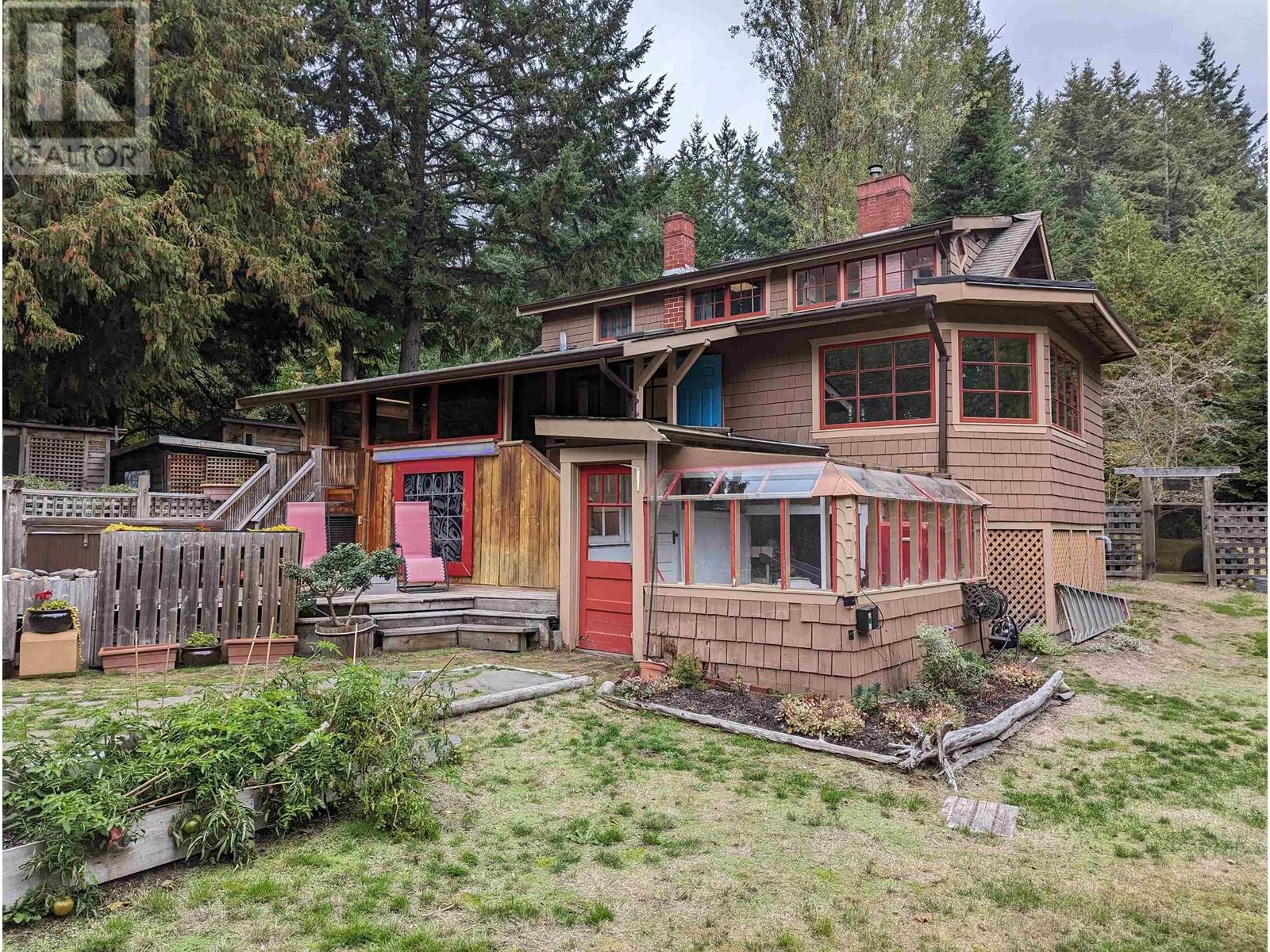 1183 ROBERTS CREEK ROAD, roberts creek, British Columbia