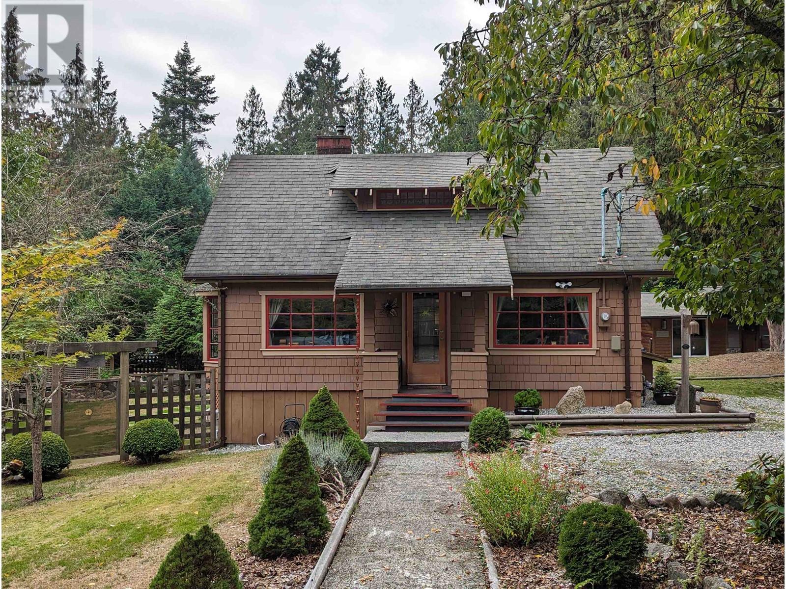 1183 Roberts Creek Road, Roberts Creek, British Columbia  V0N 2W2 - Photo 2 - R2822048