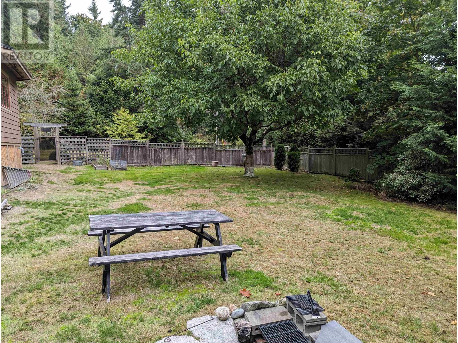 1183 Roberts Creek Road, Roberts Creek, British Columbia  V0N 2W2 - Photo 30 - R2822048