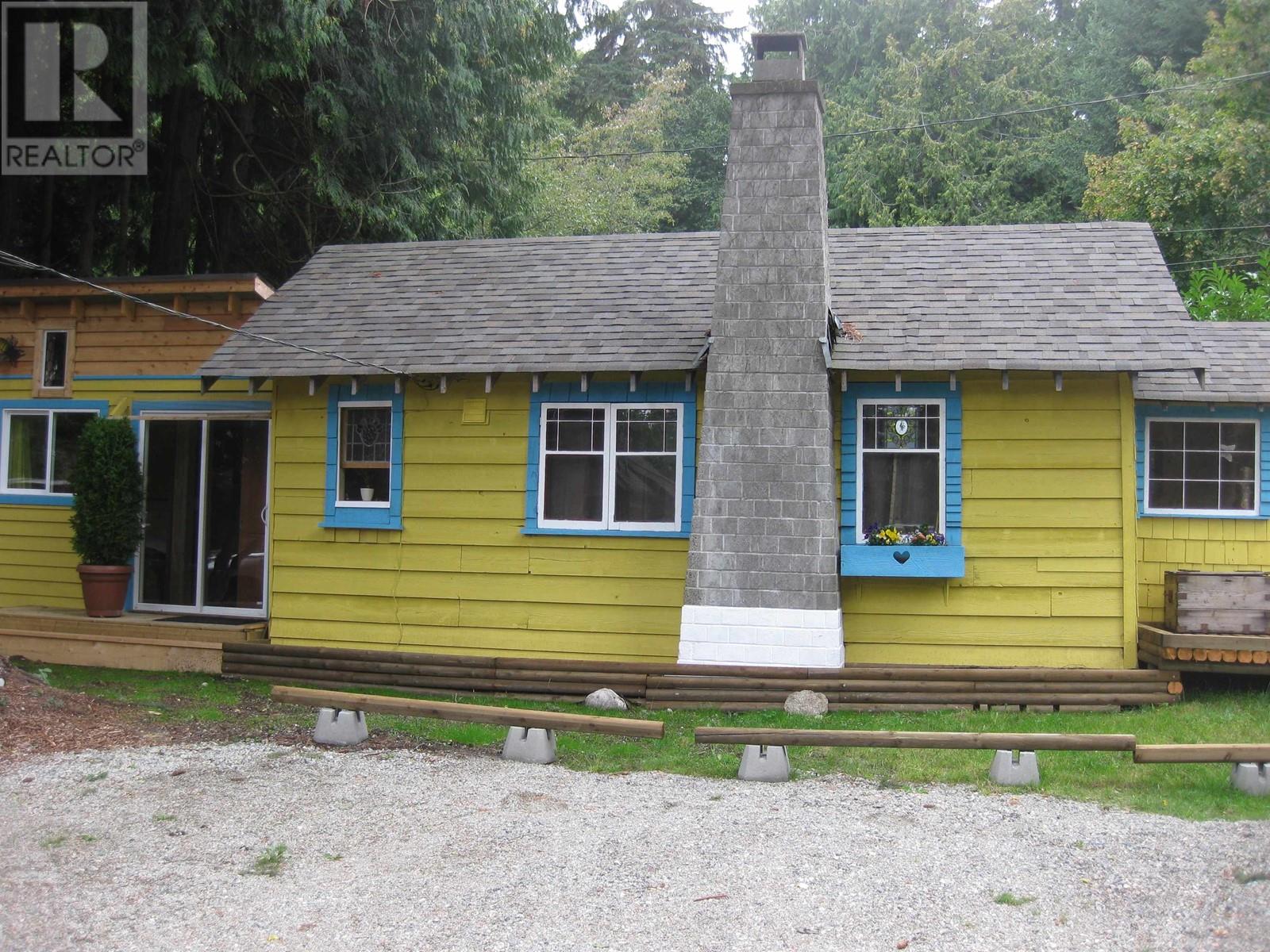 1183 Roberts Creek Road, Roberts Creek, British Columbia  V0N 2W2 - Photo 13 - R2822048