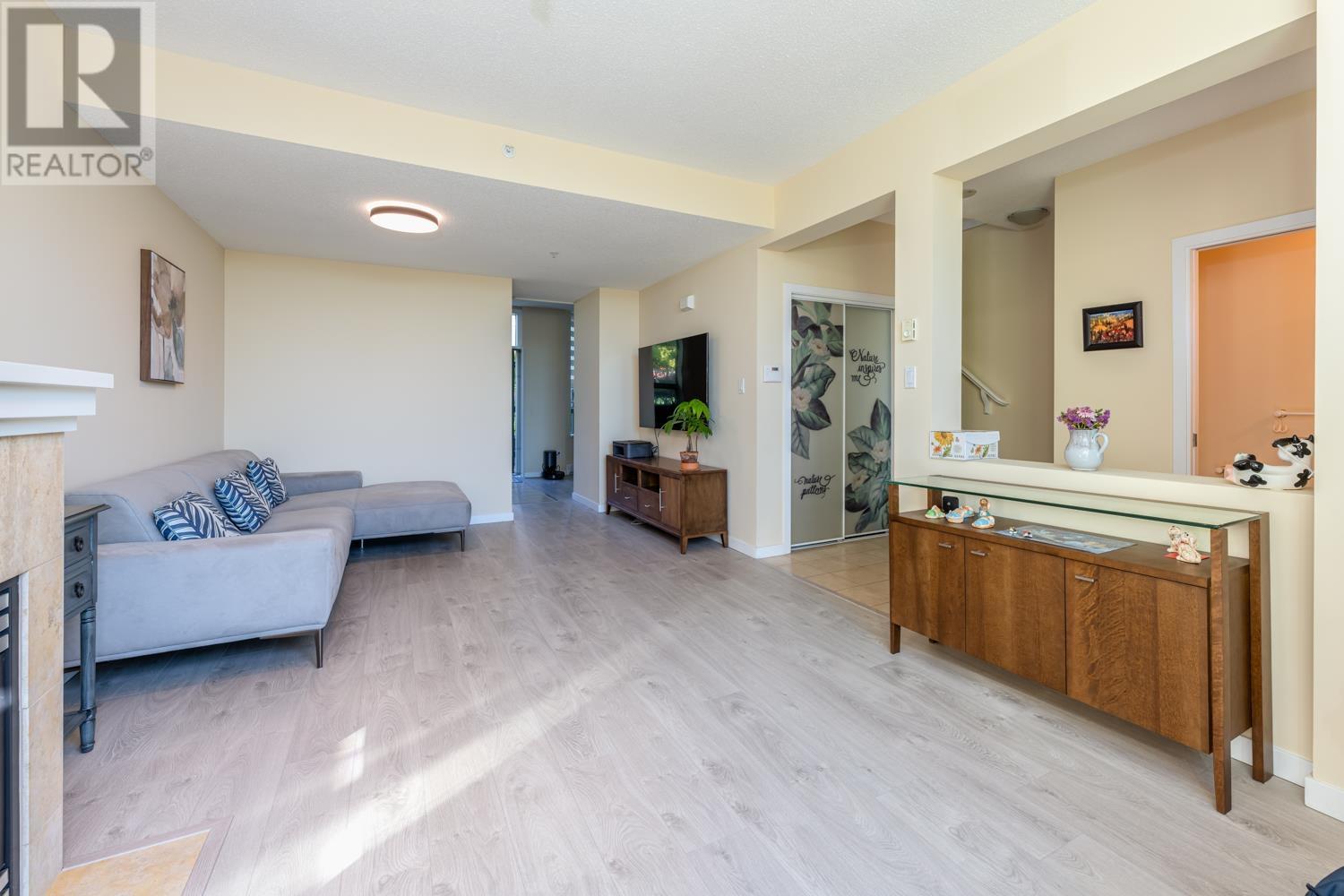 Th4 6659 Southoaks Crescent, Burnaby, British Columbia  V5E 4M9 - Photo 11 - R2823608