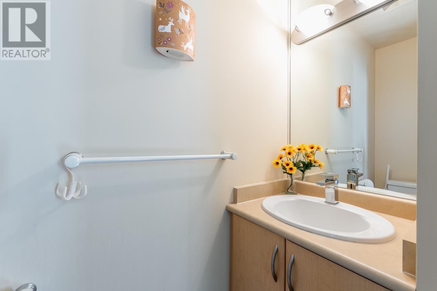 Th4 6659 Southoaks Crescent, Burnaby, British Columbia  V5E 4M9 - Photo 14 - R2823608