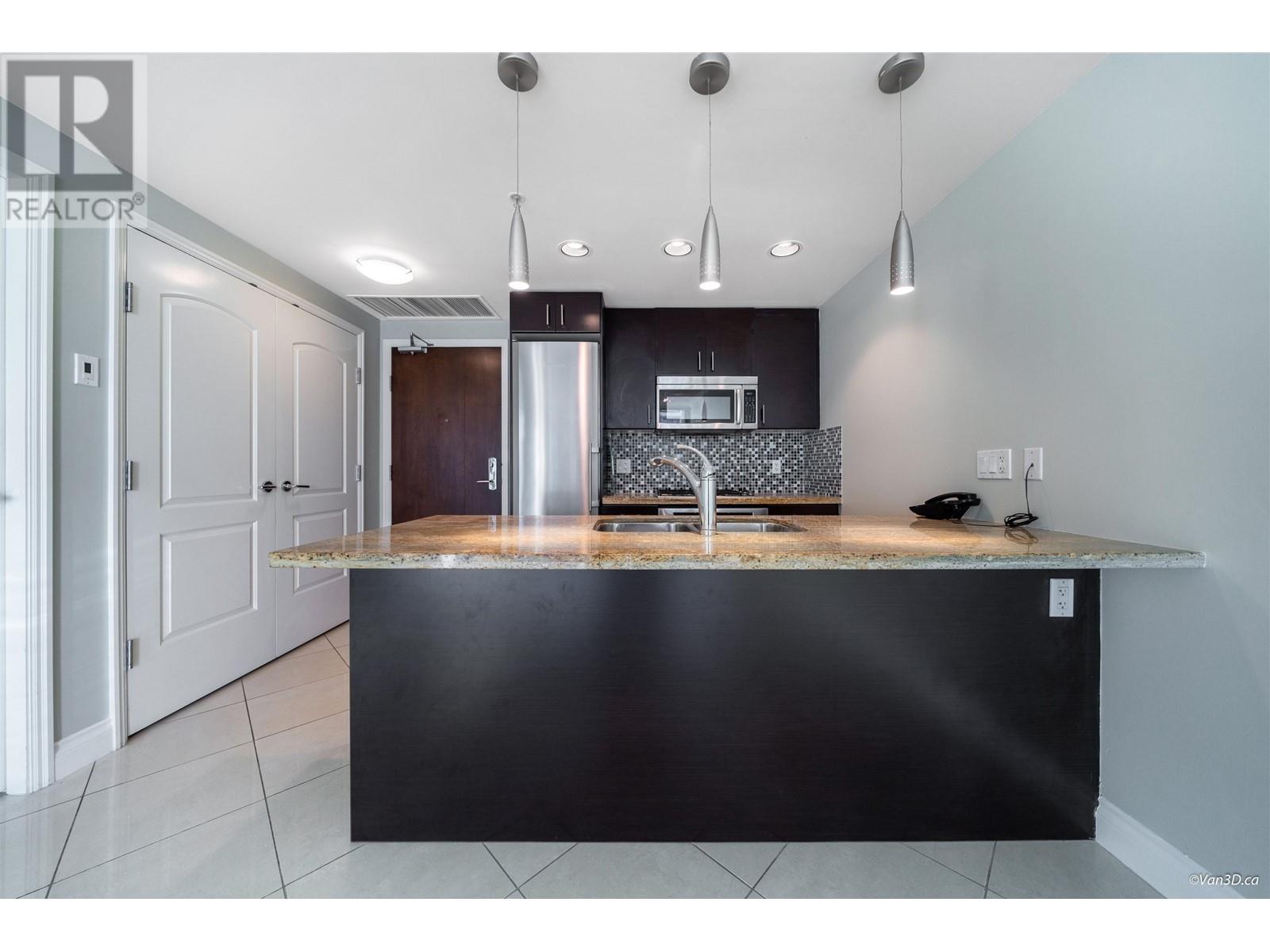 707 172 Victory Ship Way, North Vancouver, British Columbia  V7L 0B5 - Photo 9 - R2824937