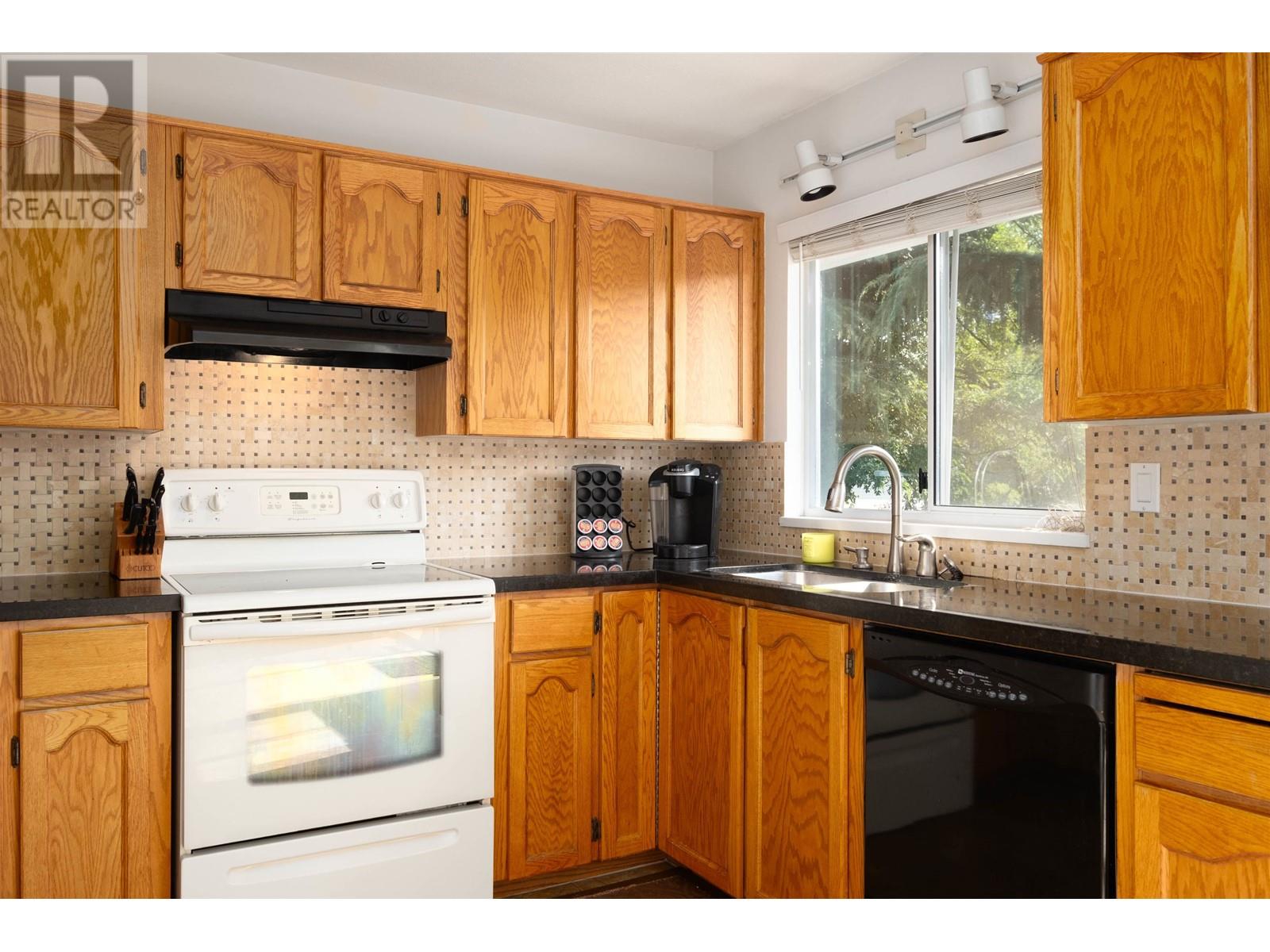 20460 115a Avenue, Maple Ridge, British Columbia  V2X 0A7 - Photo 10 - R2821491
