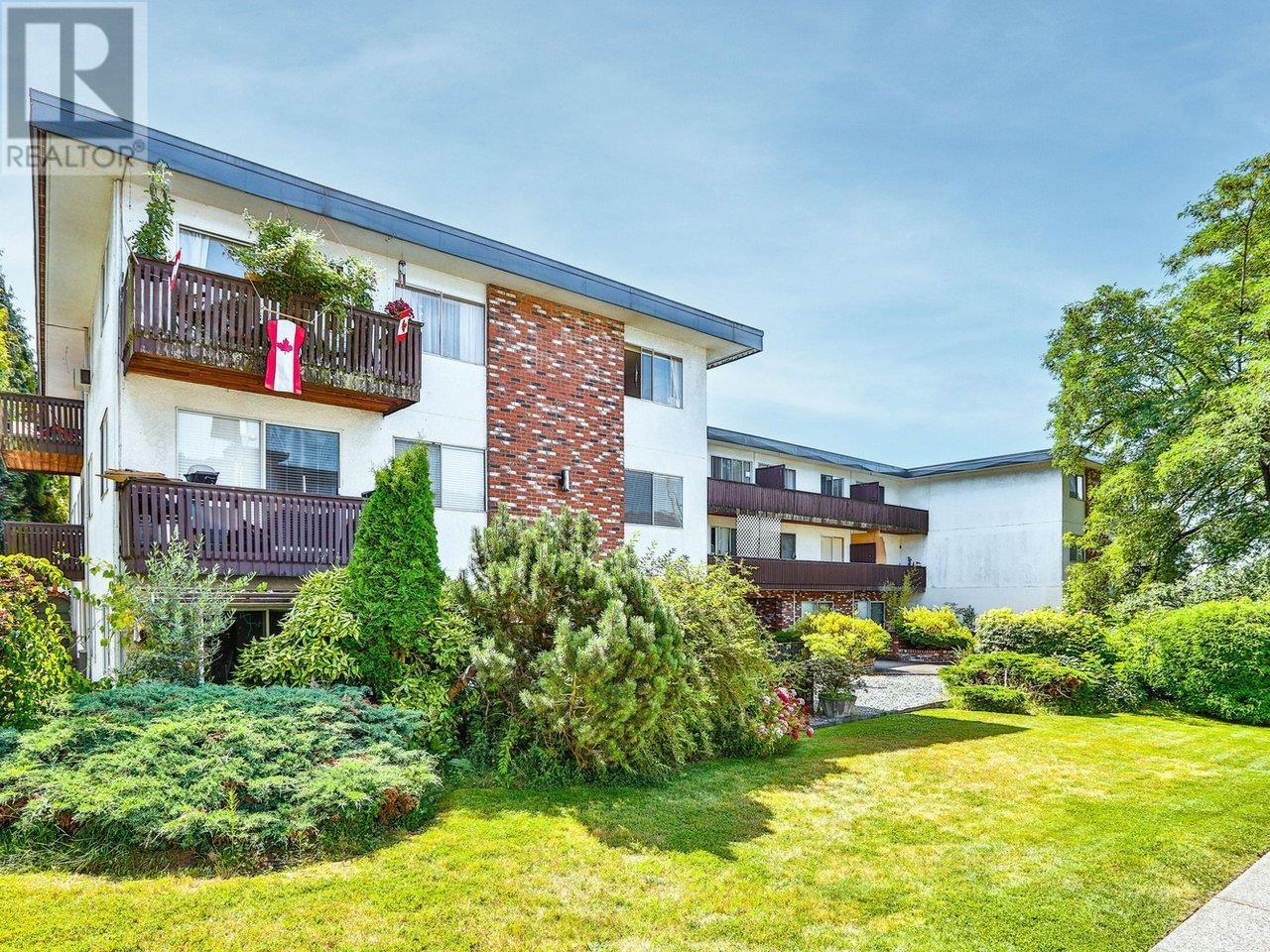 111 910 FIFTH AVENUE, new westminster, British Columbia
